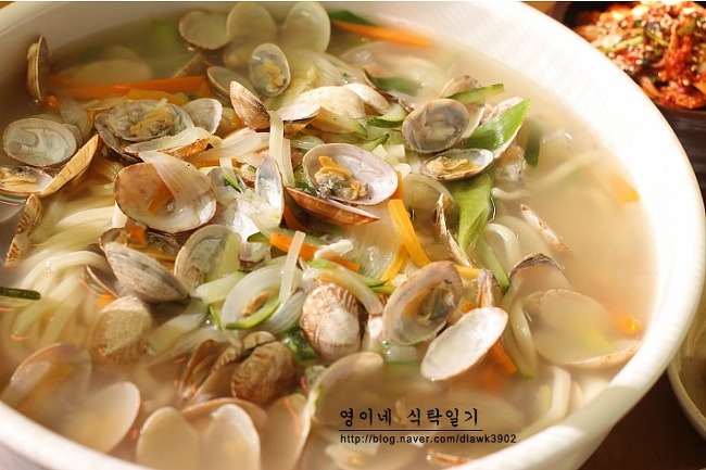 바지락칼국수 이미지
